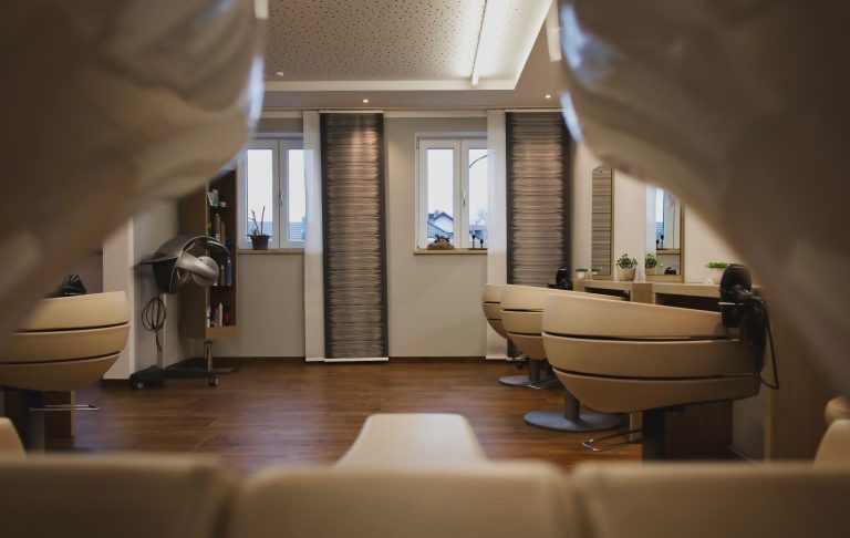 Unternehmensfotografie Business Businessfotografie Friseur Salon haare schere schneiden